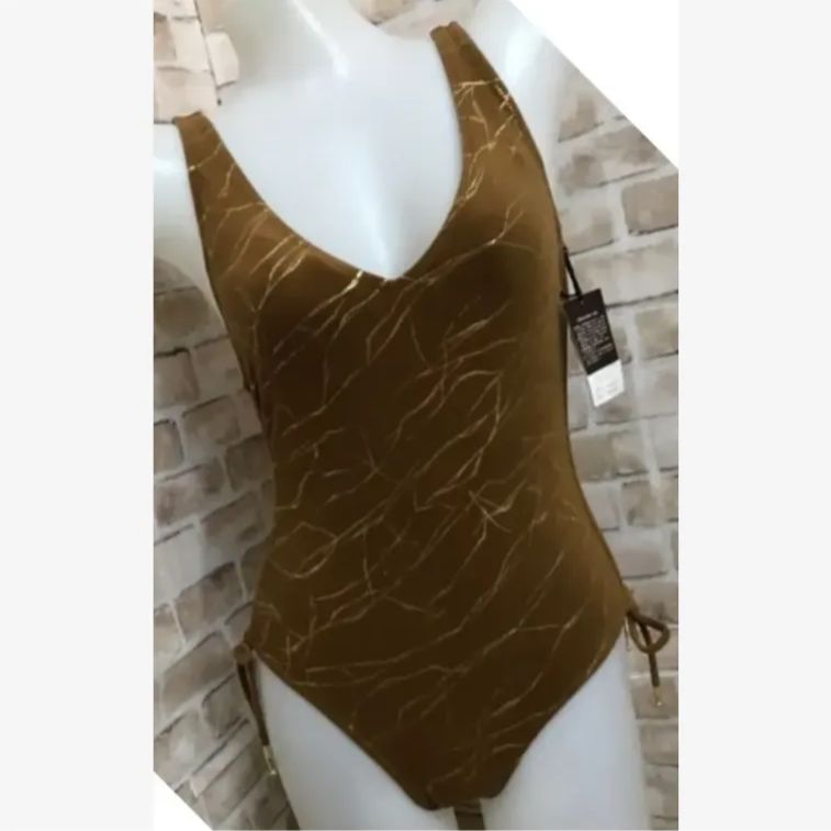 専用】ミラ ショーン ワンピース 水着 9M - メルカリ