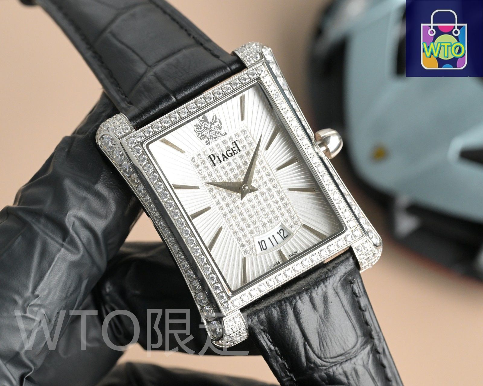 カルティエ腕時計ブックセット。希少。値段交渉ど〜ぞ。 カルティエ Cartier ロンド ルイ カルティエ WJRN0009 K18ピンク