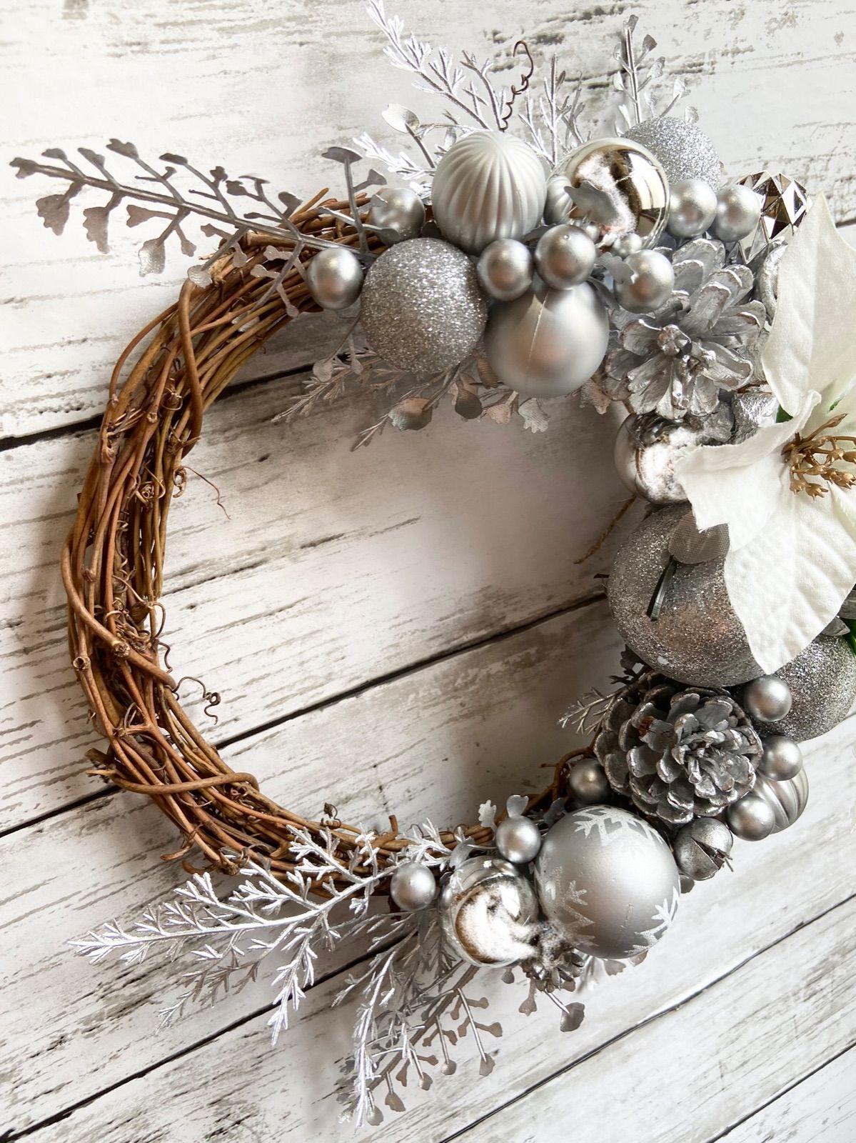 商品名【愛乃】あいみょん❤ポインセチアとローズのクリスマスリース 4-336クリスマスリース ホワイト 大人クリスマス ポインセチア