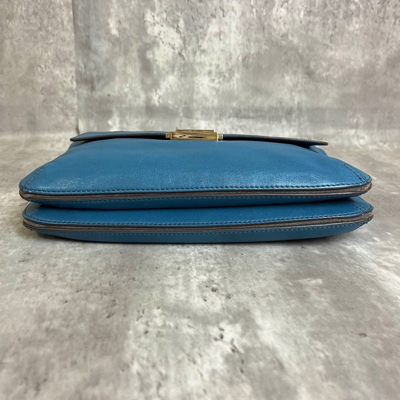 ✨良品✨ ANYAHINDMARCH アニヤハインドマーチ ショルダーバッグ