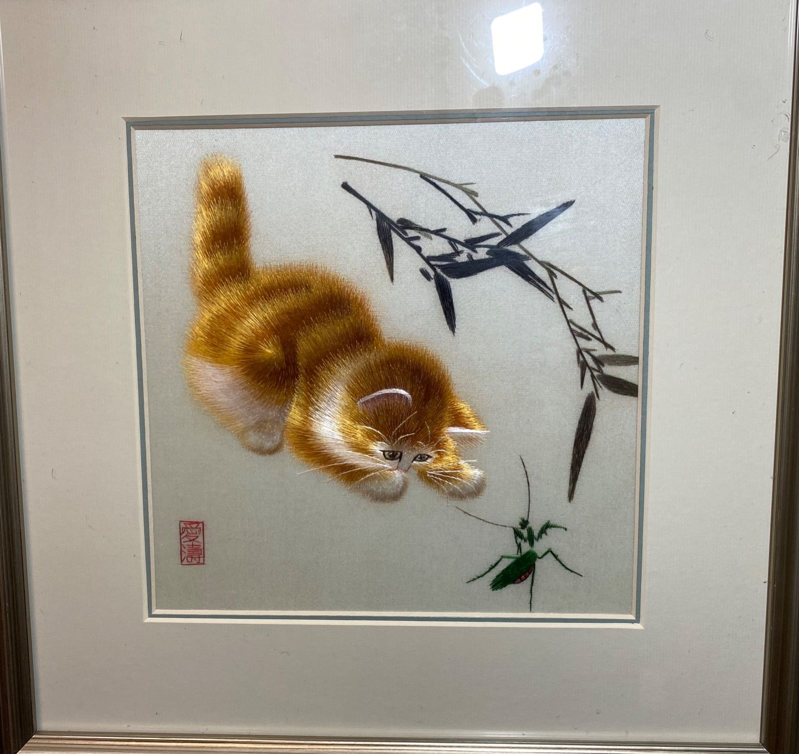 猫(ねこ)壁掛け刺繍シルク芸術作品アート　この絵は緻密な模様と上品な柄です。 猫(ねこ)壁掛け刺繍シルク芸術作品アート この絵は緻密な模様と上品