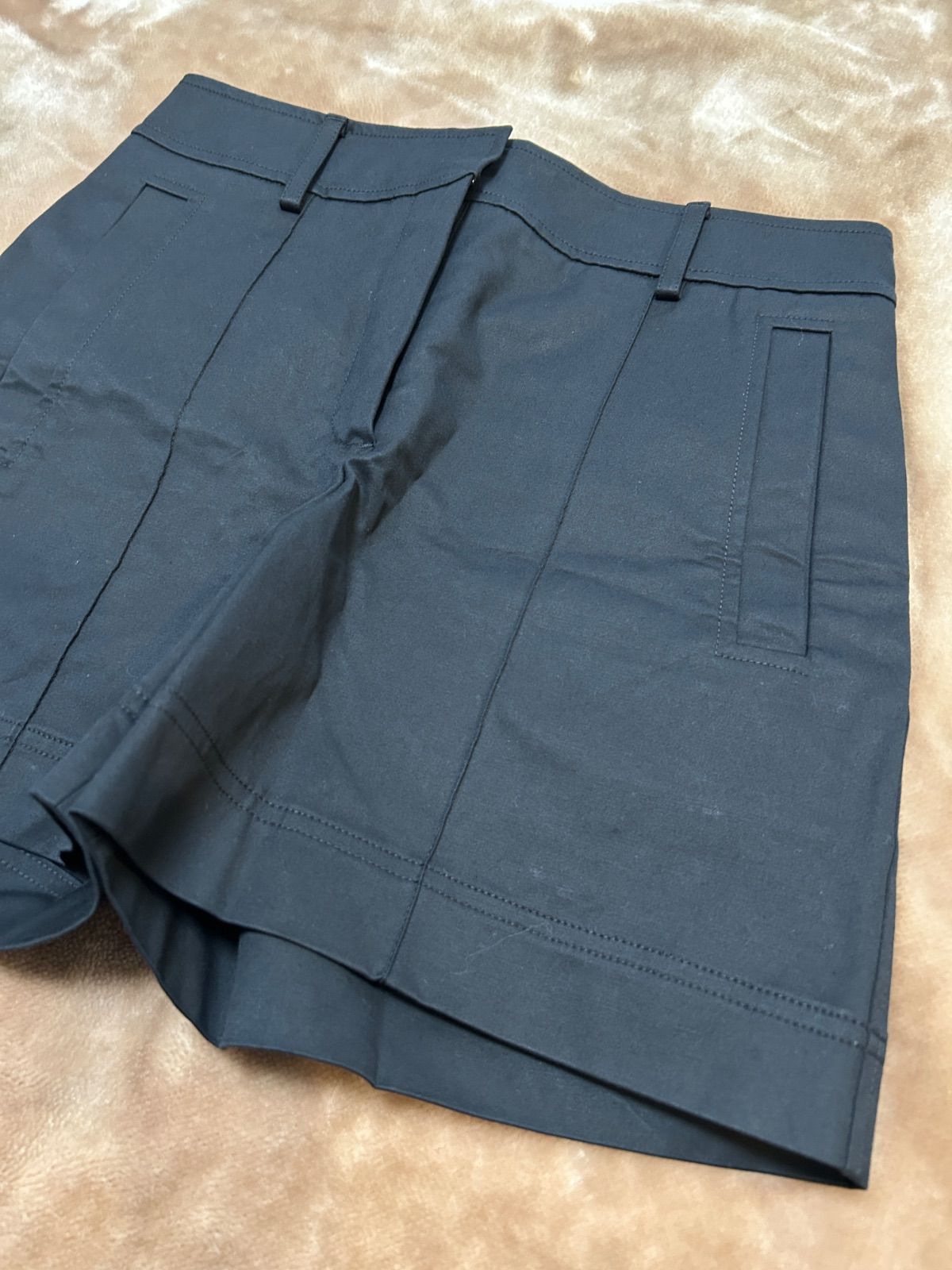 HERMES エルメス レディースハーフパンツ ショートパンツ 短パン 半ズボン ボトムス カジュアルパンツblackブラック黒色無地 綿コットン 表記サイズ36ウエスト約72センチイタリア製