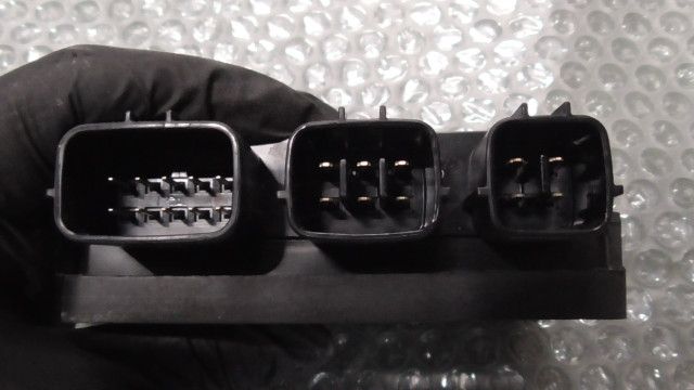 Z900RS　ZR900C-028xxx　の　ヒューズ・ジャンクションBOX:#1748578010