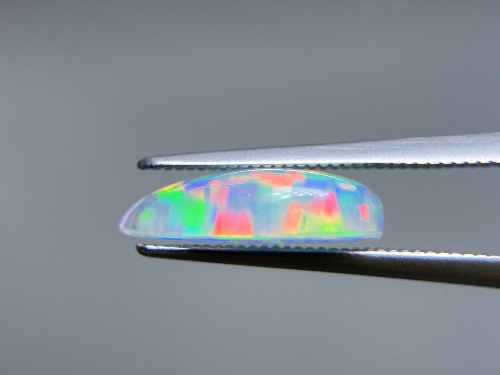 オパール 2.301ct 宝石ソーティング付き 13.9㎜×7.8㎜×4.1