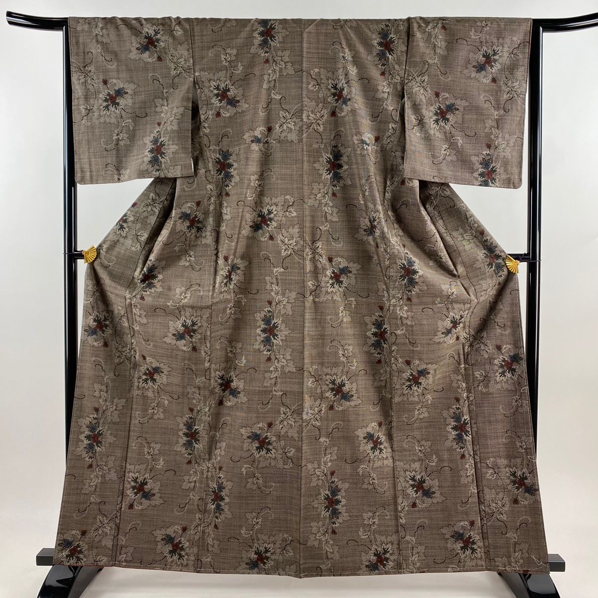 紬 身丈162cm 裄丈64.5cm M 袷 証紙 花唐草 焦茶色 正絹 秀品