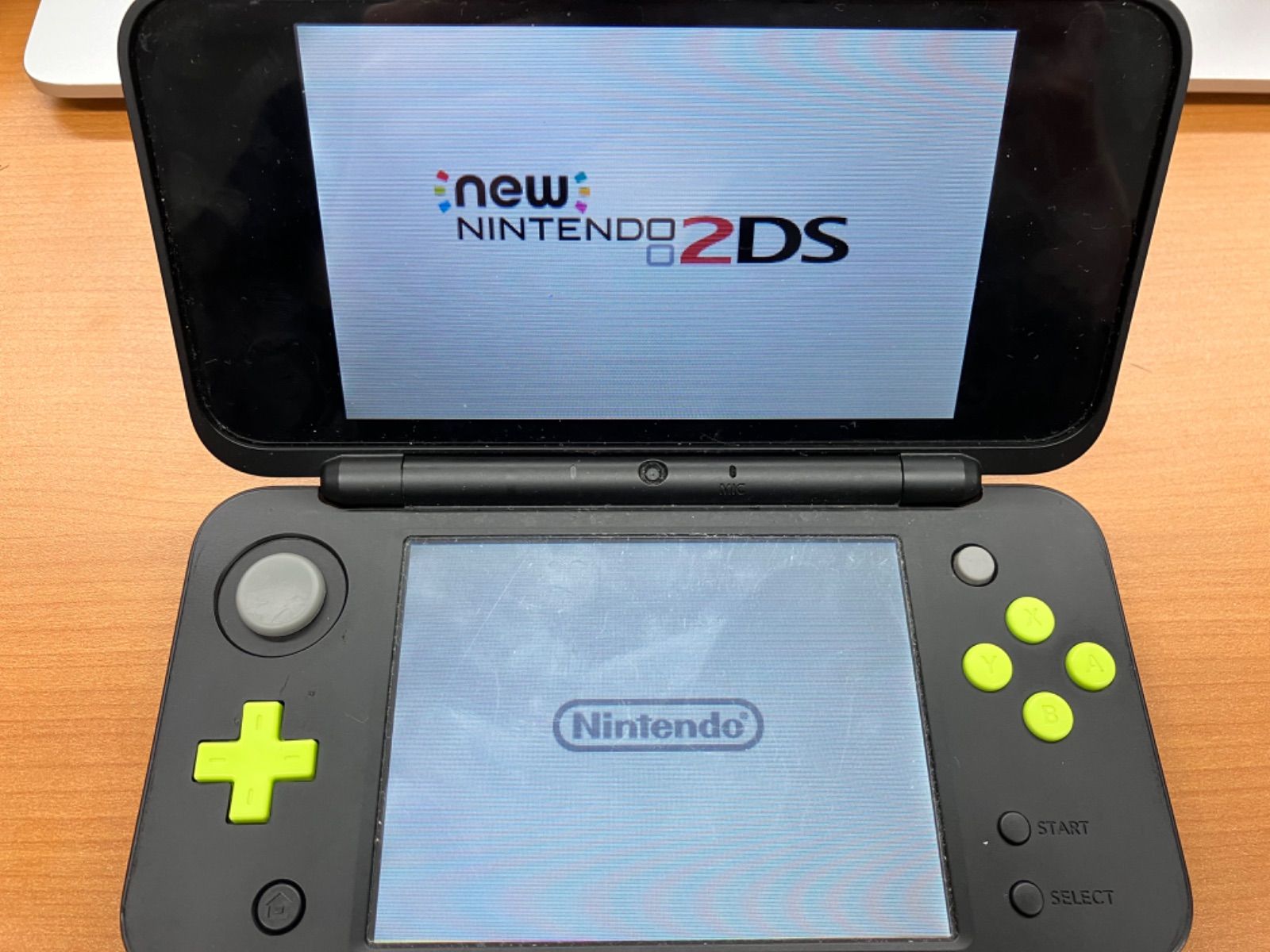 New2DSLL ブラック×ライム Nintendo DS 本体 動作 済み