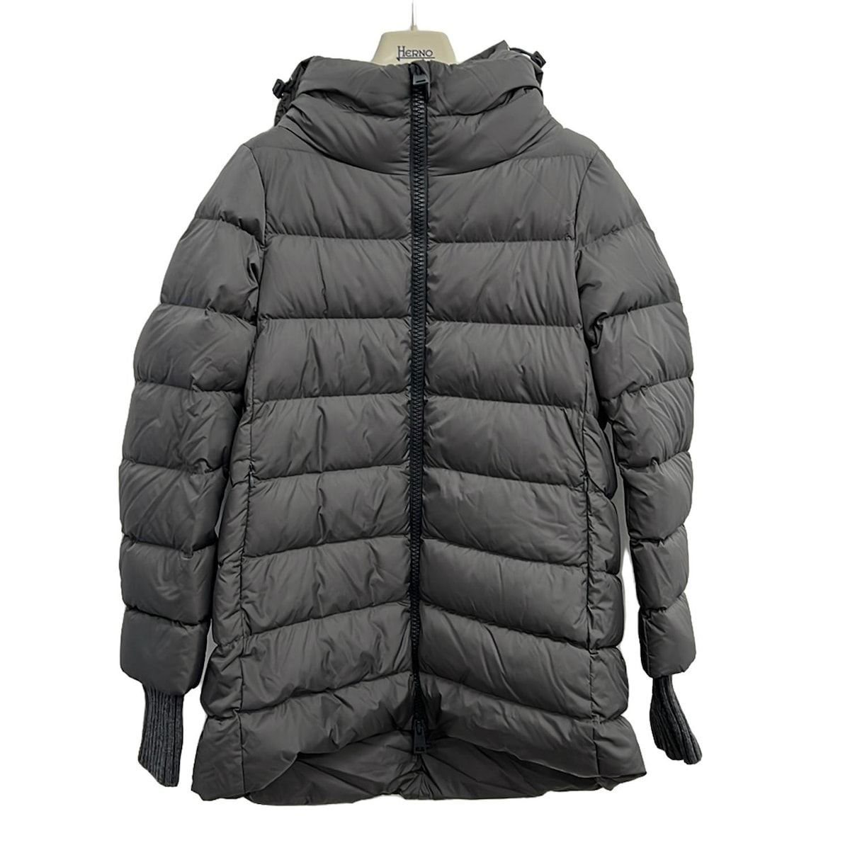 極美品【大きいサイズ40】ヘルノ HERNO ショートスリーブダウン ジャケット ☆ヘルノ☆美品 ショートダウン 40 美品 HERNO ショートスリーブダウン
