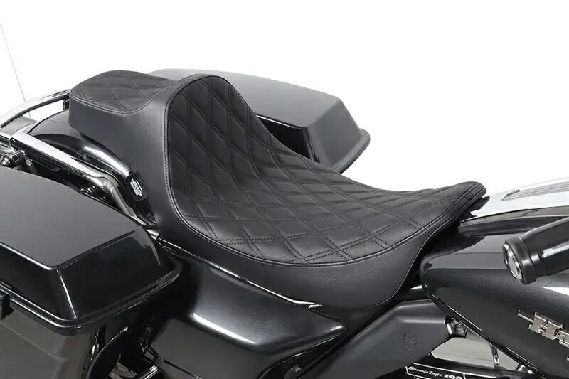 PREDATOR III エクステッドリーチシート BLACK THREAD 1999〜07年FLHR 2006〜07年FLHX