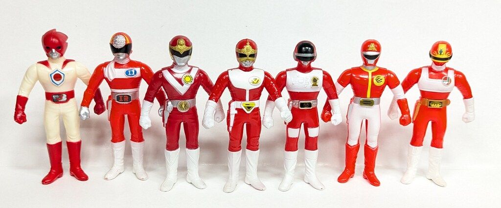 スーパー戦隊シリーズ　レッドソフビ7体セット　1992 レトロ バンダイ ソフビ7体セット スーパー戦隊シリーズ 結集レッド