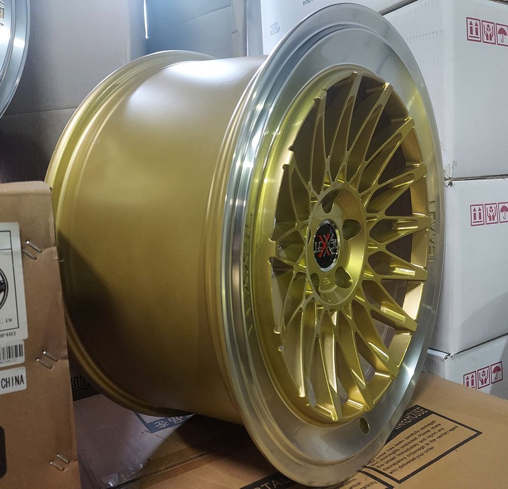 アルファード マスタング セダン車 20×9.0J & 20×10J 1台分 オンライン