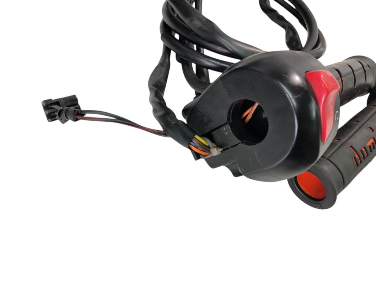 GSX1300R ハヤブサ 隼 GW71A 初期型 右 スイッチ スロットル ドミノグリップ ワイヤー付 補修 流用 2764-M6366