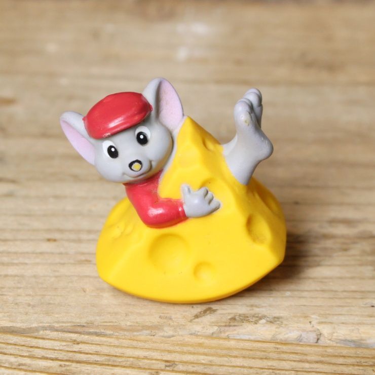 メルカリshops ビアンカの大冒険 バーナード フィギュア チーズ ディズニー 22ty87