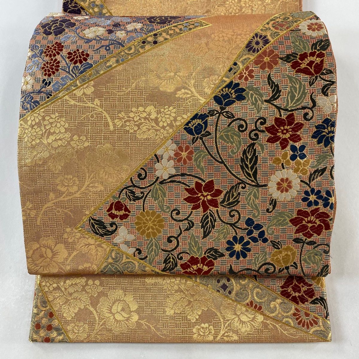 袋帯 秀品 花唐草 幾何学模様 箔 金糸 金色 六通 正絹 【中古