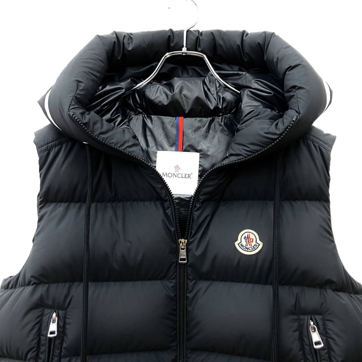 MONCLER モンクレール CARDAMINE GILET ダウンベスト ダウン インポートブランド I20911A00181 モルドバ共和国製  サイズ4 - メルカリ