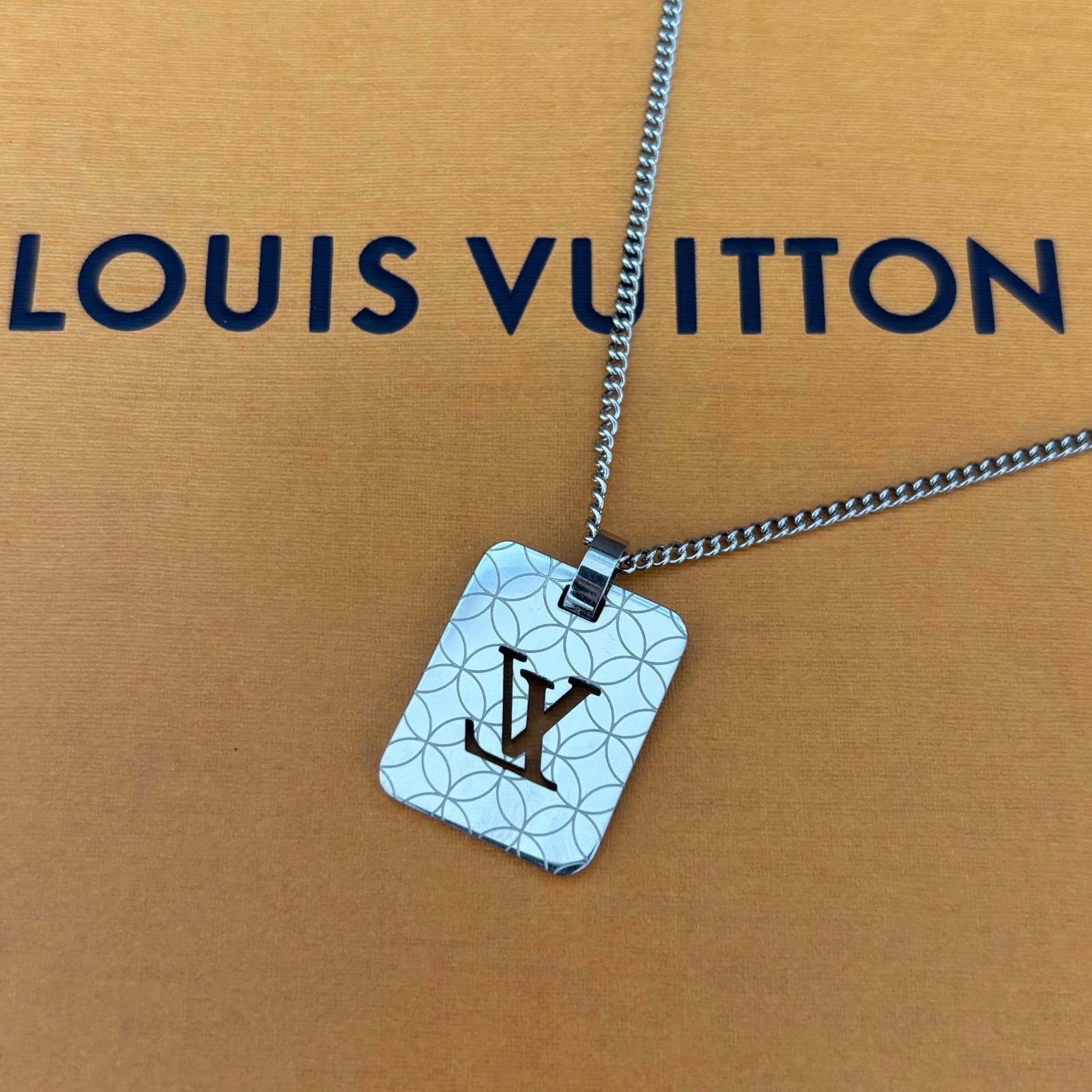 ▪️LOUIS VUITTON ルイヴィトン ロゴネックレス M65452 シルバー ロゴ