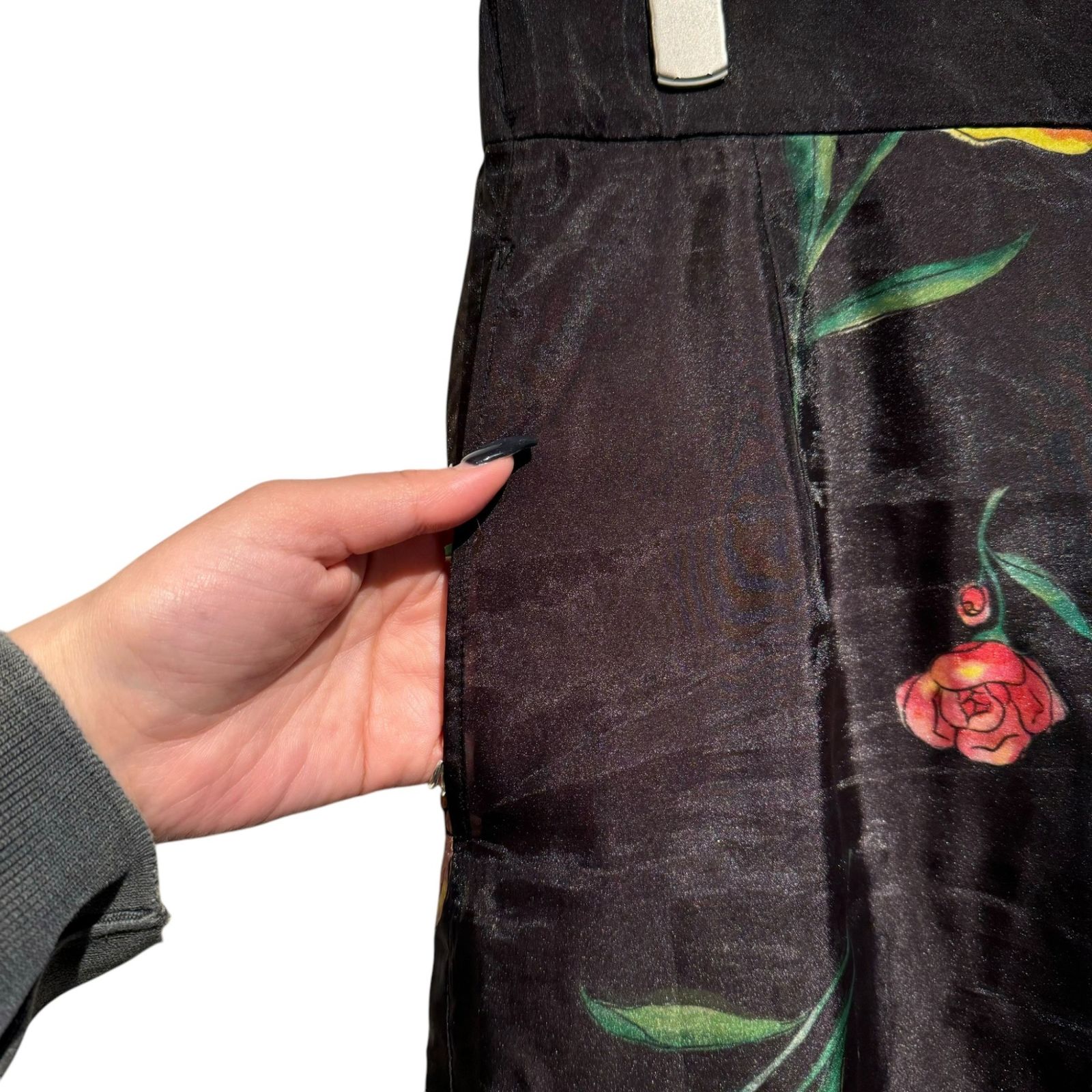 SLOBE IENA LES FLEURS プリントパンツ 15周年限定 SLOBE IENA（スローブイエナ）の「LES FLEURS プリントパンツ