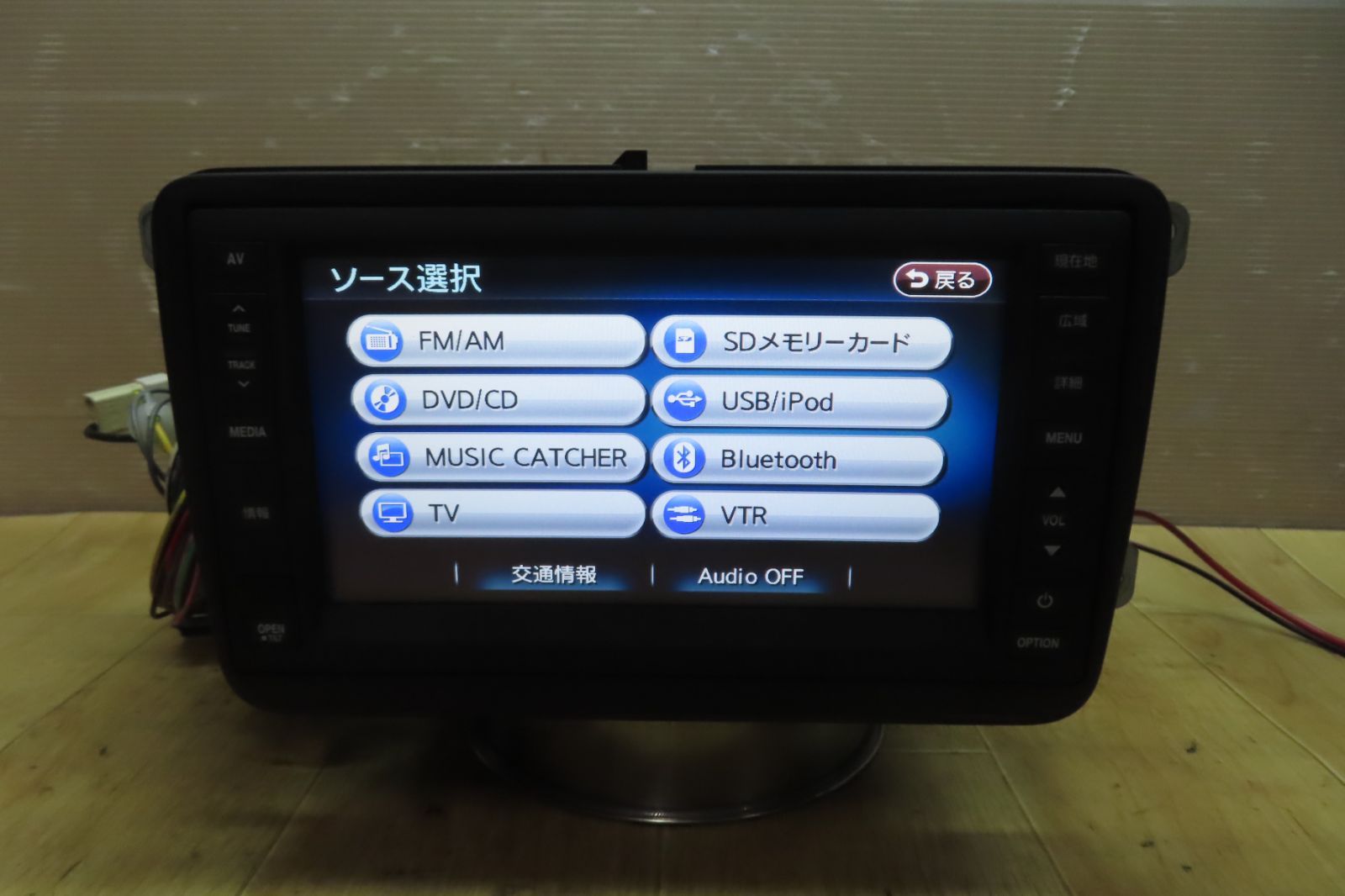 動作保証付A1237/　VW純正ナビ　JIKDC2A18　VWゴルフ等　SDナビ　地デジフルセグ　Bluetooth内蔵　CD、DVD再生OK　鉄付き