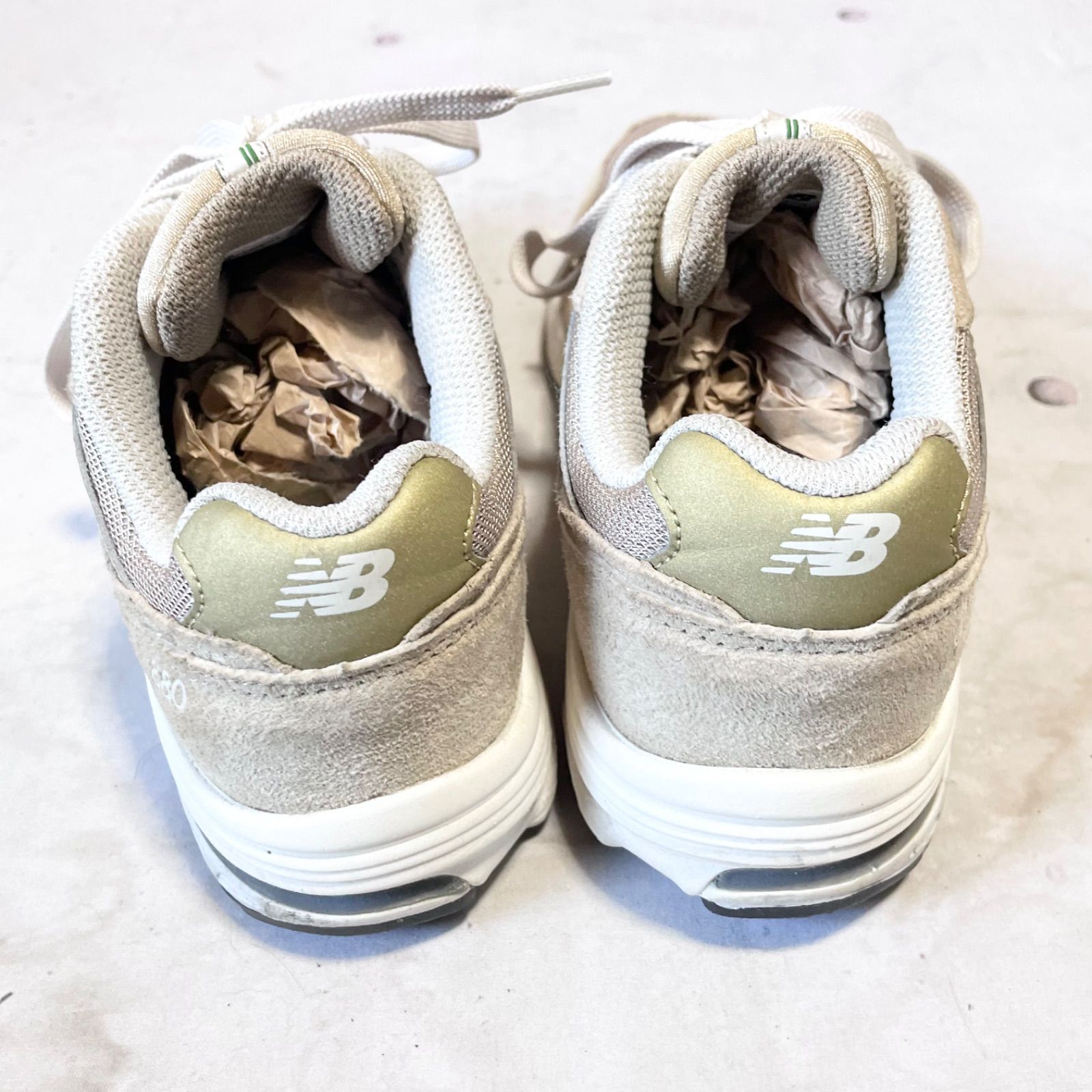New Balance 880 ベージュ スニーカー 23.5㎝ ニューバランス880 ベージュ 23.5cm ランニング ウォーキング - メルカリ