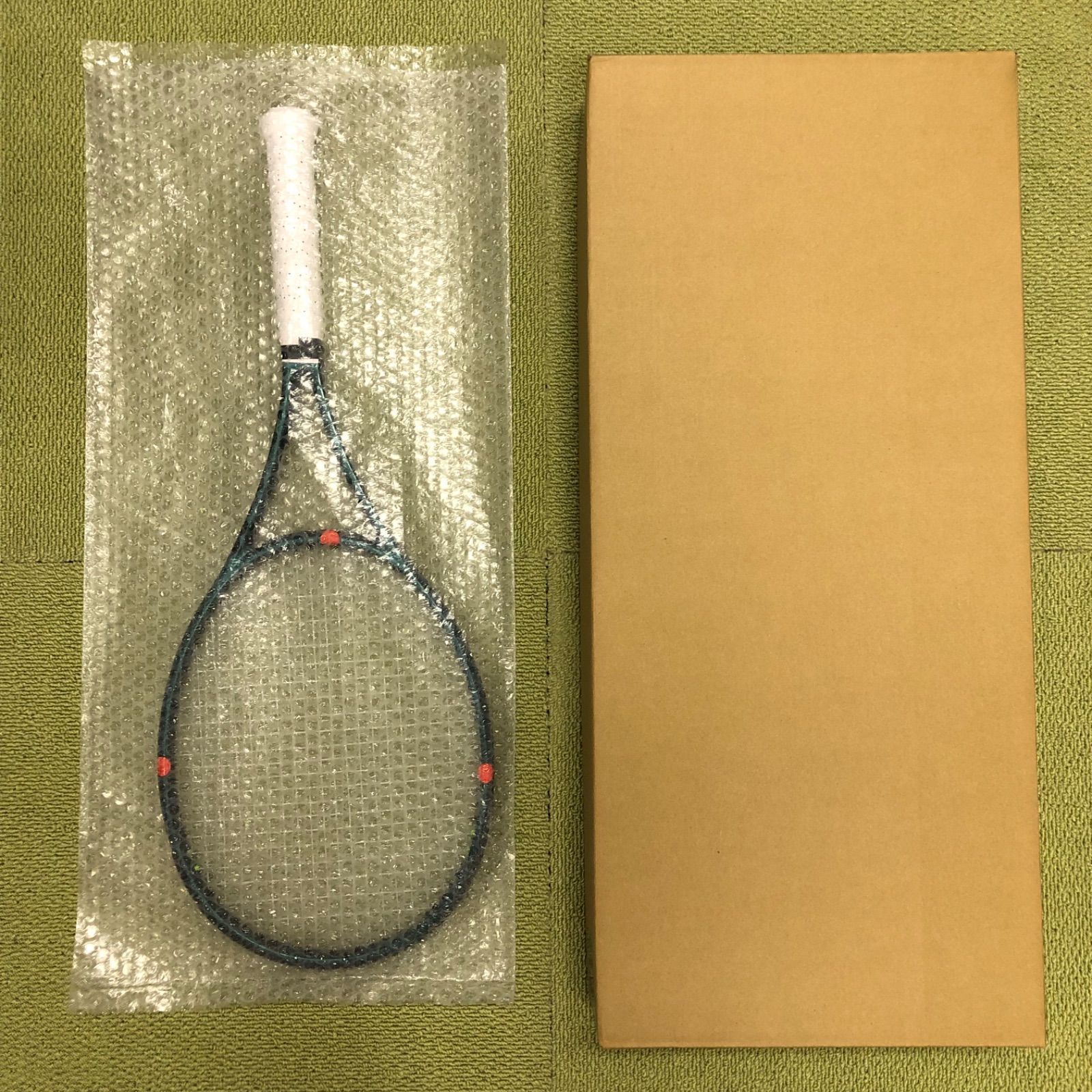 ブレード98 V9 16×19 G2 テニストピアスペックⅡ＋α Wilson BLADE98(16×19) V9 テニストピアSPEC | テニストピア ガット