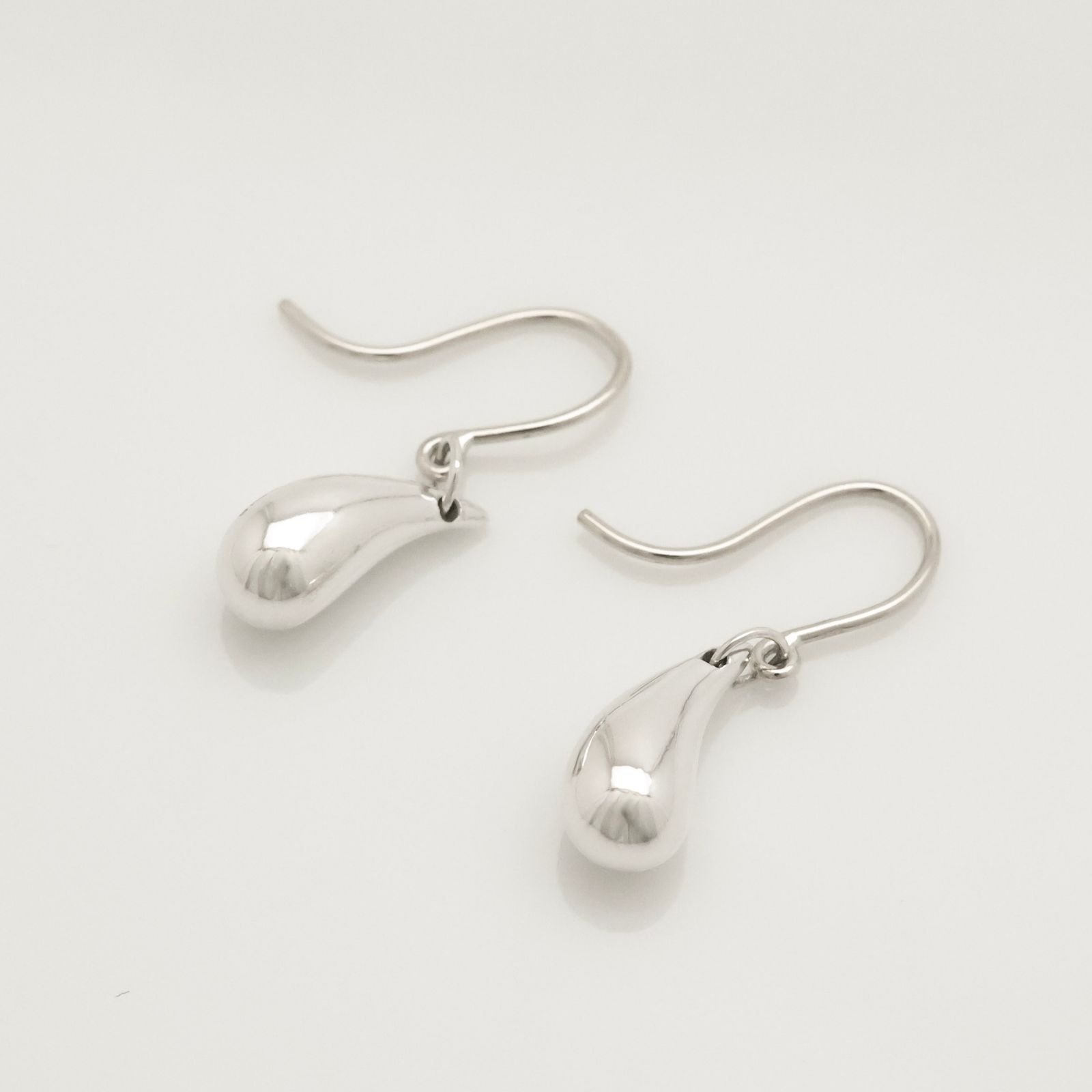 c616 ティファニー　ティアドロップ　エルサペレッティ　フック　ピアス　925 TIFFANY&Co. ティファニー TIFFANY ピアス エルサ・ペレッティ