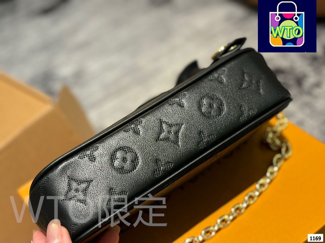 パドルロック付ルイヴィトン 黒ハイヒール 殆どキズ無ソールは歩いた程度の使用感 LV/ルイヴィトンWALLET ON CHAIN IVY、脇バッグ、斜めショルダー