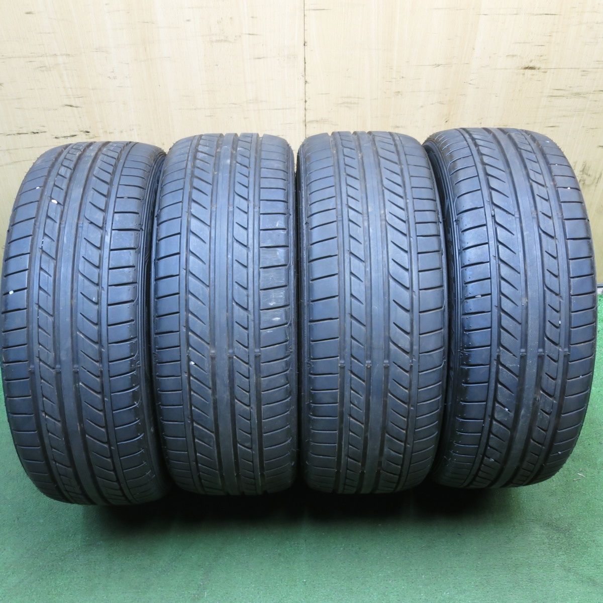 *送料無料* バリ溝！22年！9.5分225/45R18 グッドイヤー イーグル LS EXE タイヤ 18インチ クラウン プリウスα マークX オデッセイ等4022206KKノタ