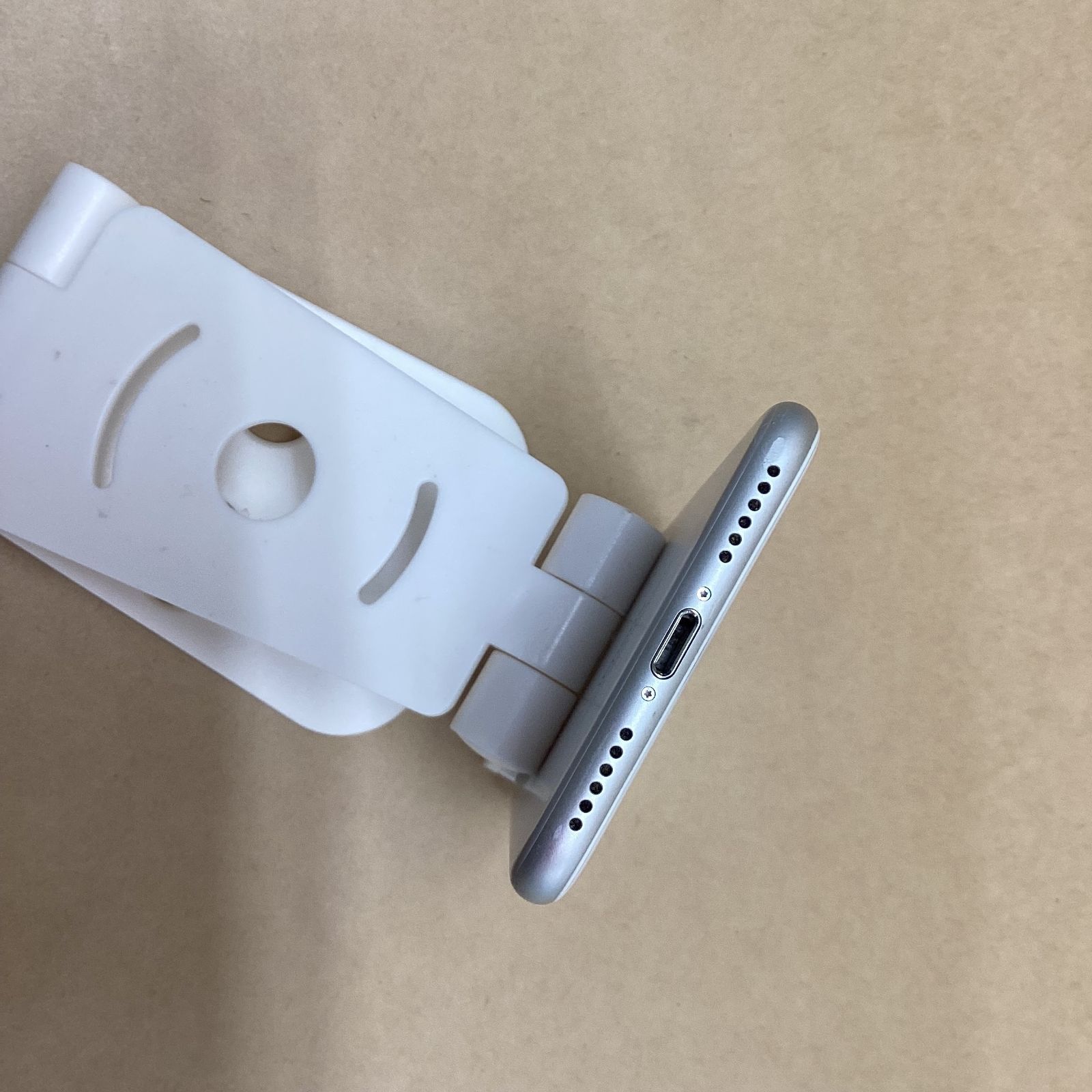 Apple - バッテリー残量81％ SIMフリー IPHONE7 32GB シルバー