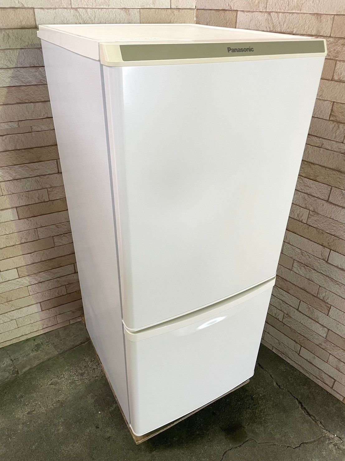 大阪送料無料★3か月保障★冷蔵庫★2022年★AQR-14N(S)★SR-234 大阪送料無料☆3か月保障付き☆冷蔵庫☆アクア☆2ドア