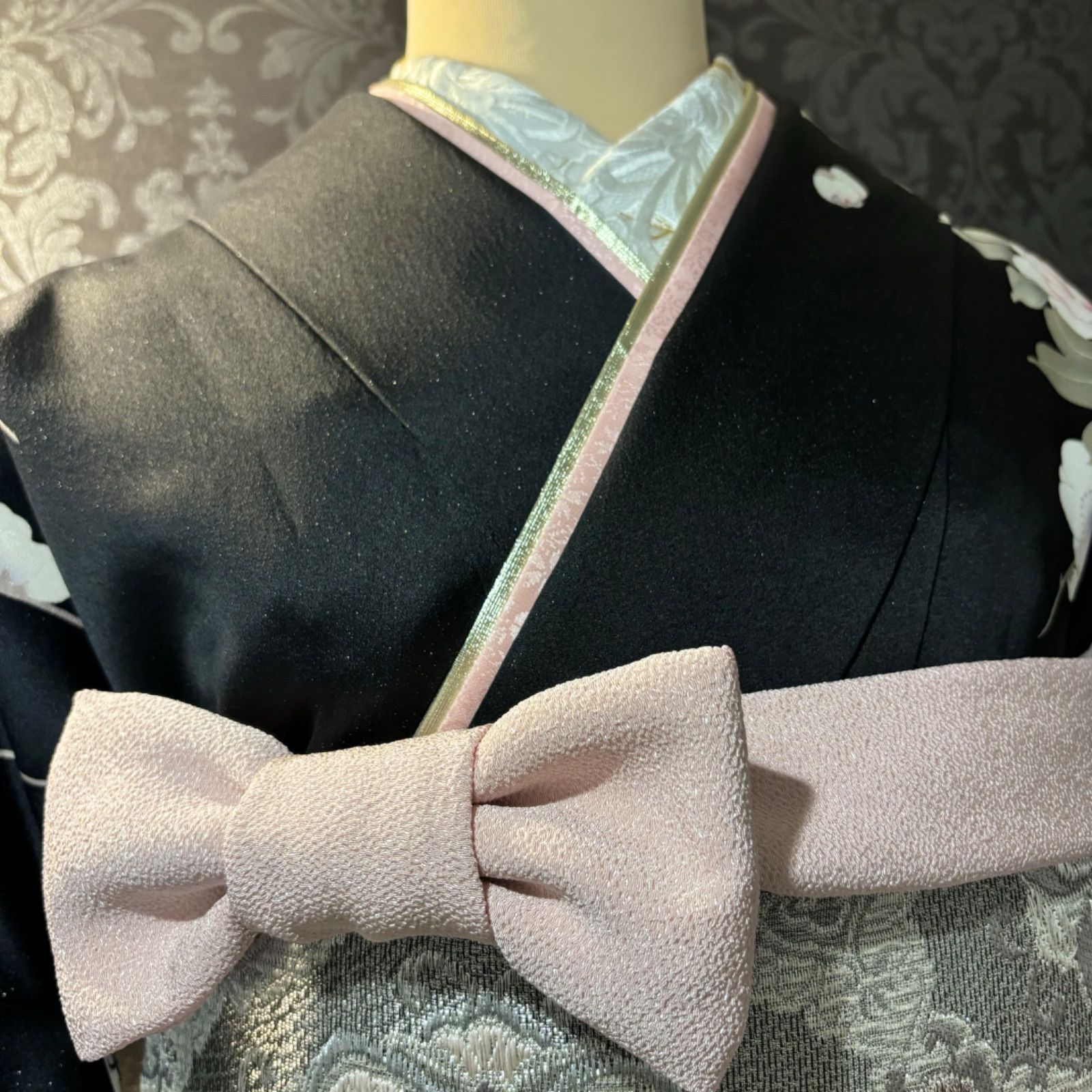 美品　手描き　作家物　銀通し　牡丹　黒地　逸品　振袖　フルセット 振り袖 美品 手描き 作家物 銀通し 牡丹 黒地 逸品 振袖 フルセット