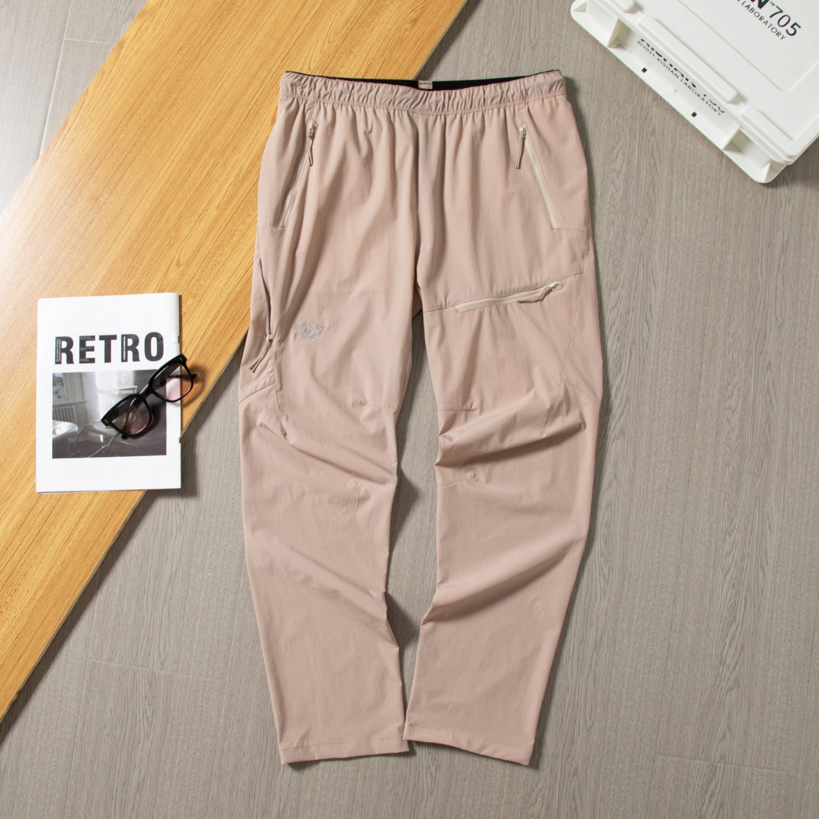 アークテリックス の長パンツ