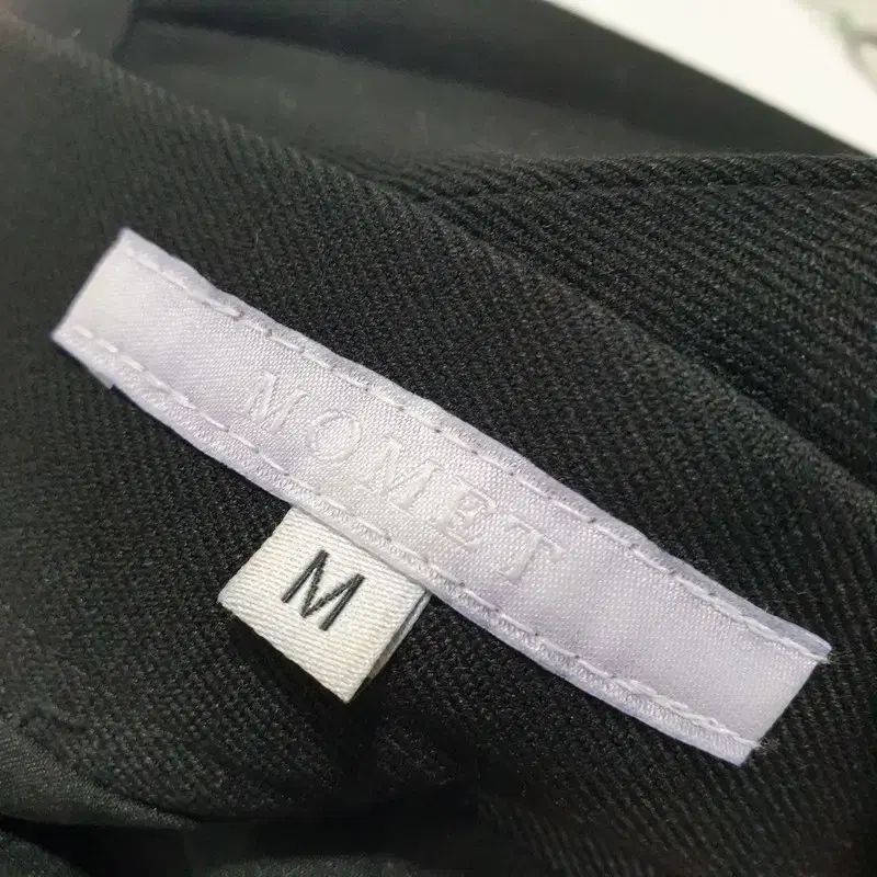 モメット プリーツ