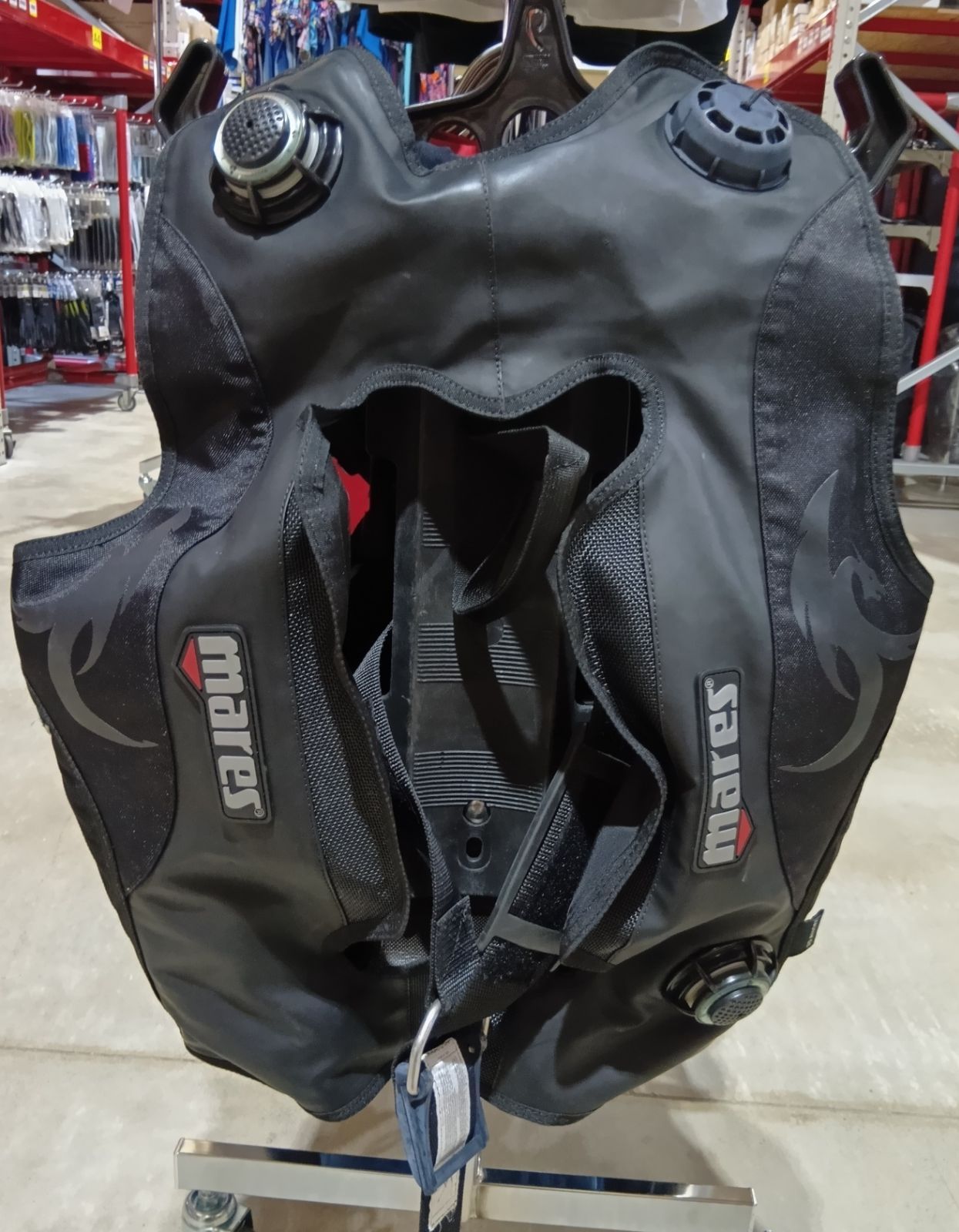 mares -  Mares マレス ドラゴン エアトリム Mサイズ BCD 中古 Mares マレス ドラゴン エアトリム Mサイズ BCD 中古 - メルカリ