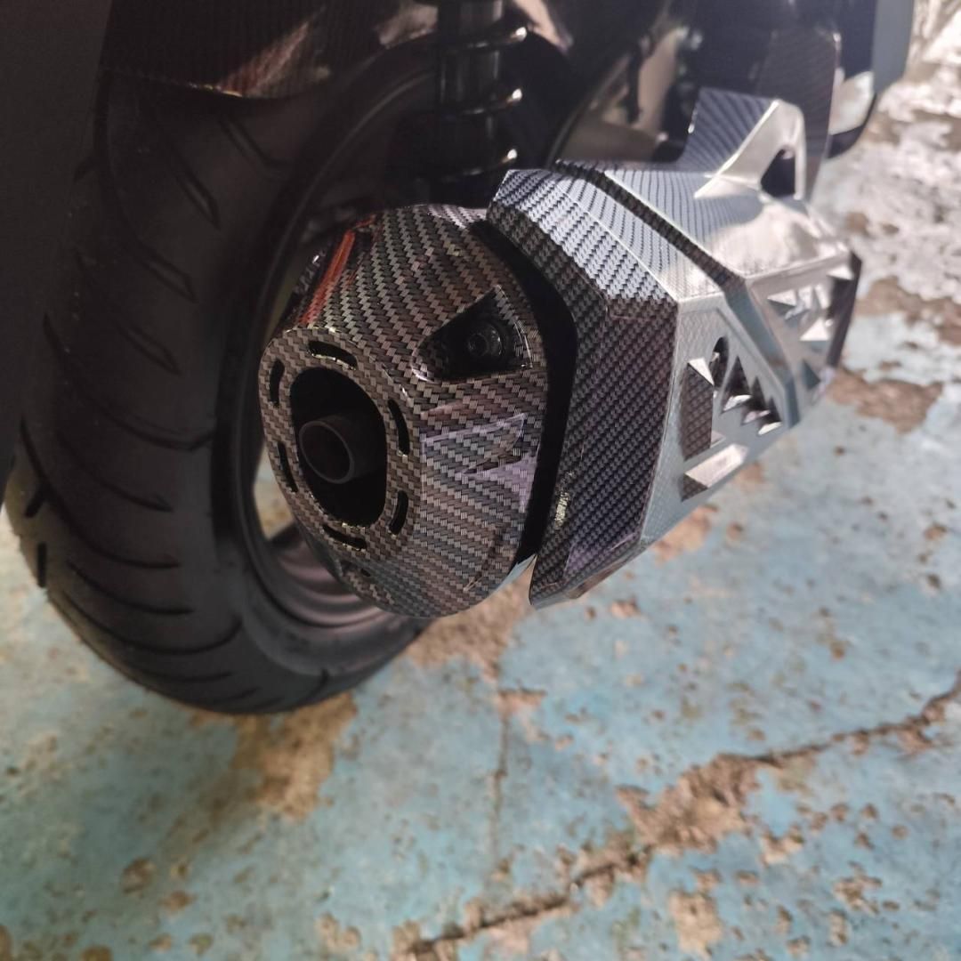 新型PCX(JK05/KF47)NEMOマフラーエンドキャップカーボン色❗️❗️ 新型PCX(JK05/KF47)NEMOマフラーエンドキャップカーボン色