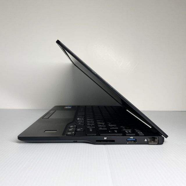 美品レベル】バッテリー良好！外使い最適なWin11の第11世代 富士通