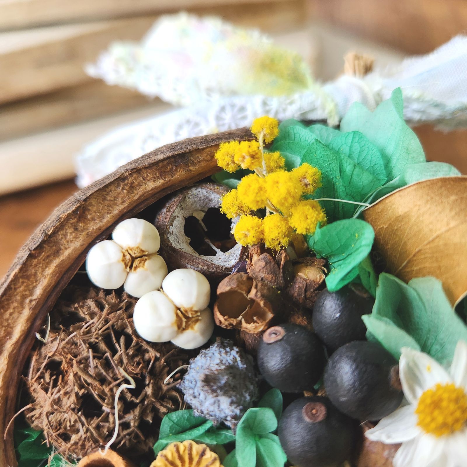 アジサイと木の実のブッダナッツアレンジ (小サイズ) アジサイと木の実のブッダナッツアレンジ (小サイズ) 造花 インテリア