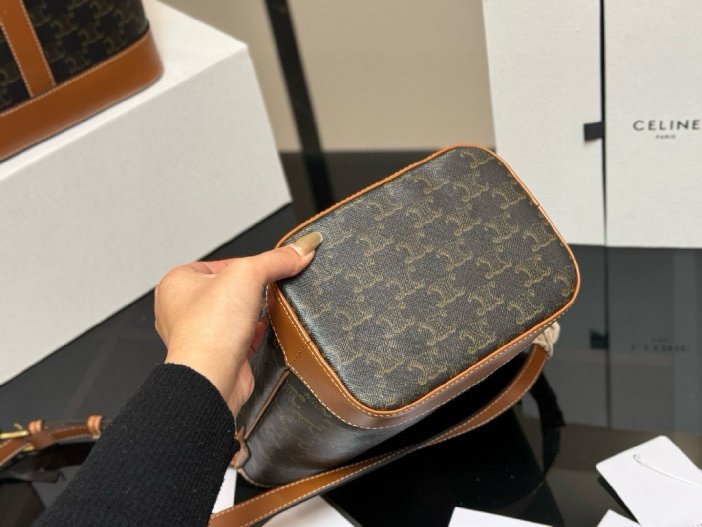 CELINE バケットバッグ CELINE - セリーヌ CELINE バケット16(セーズ) ストライプ
