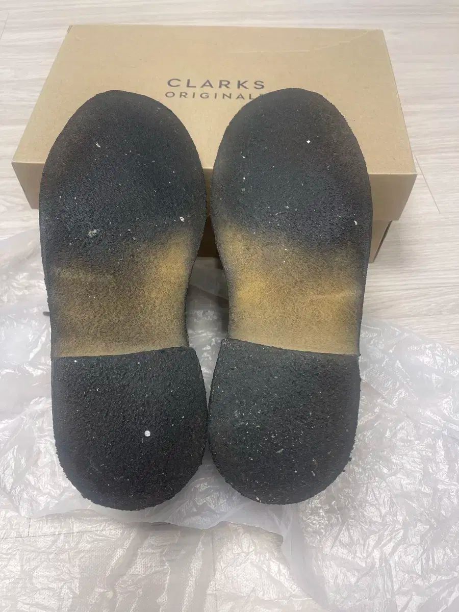 Clarks クラークス