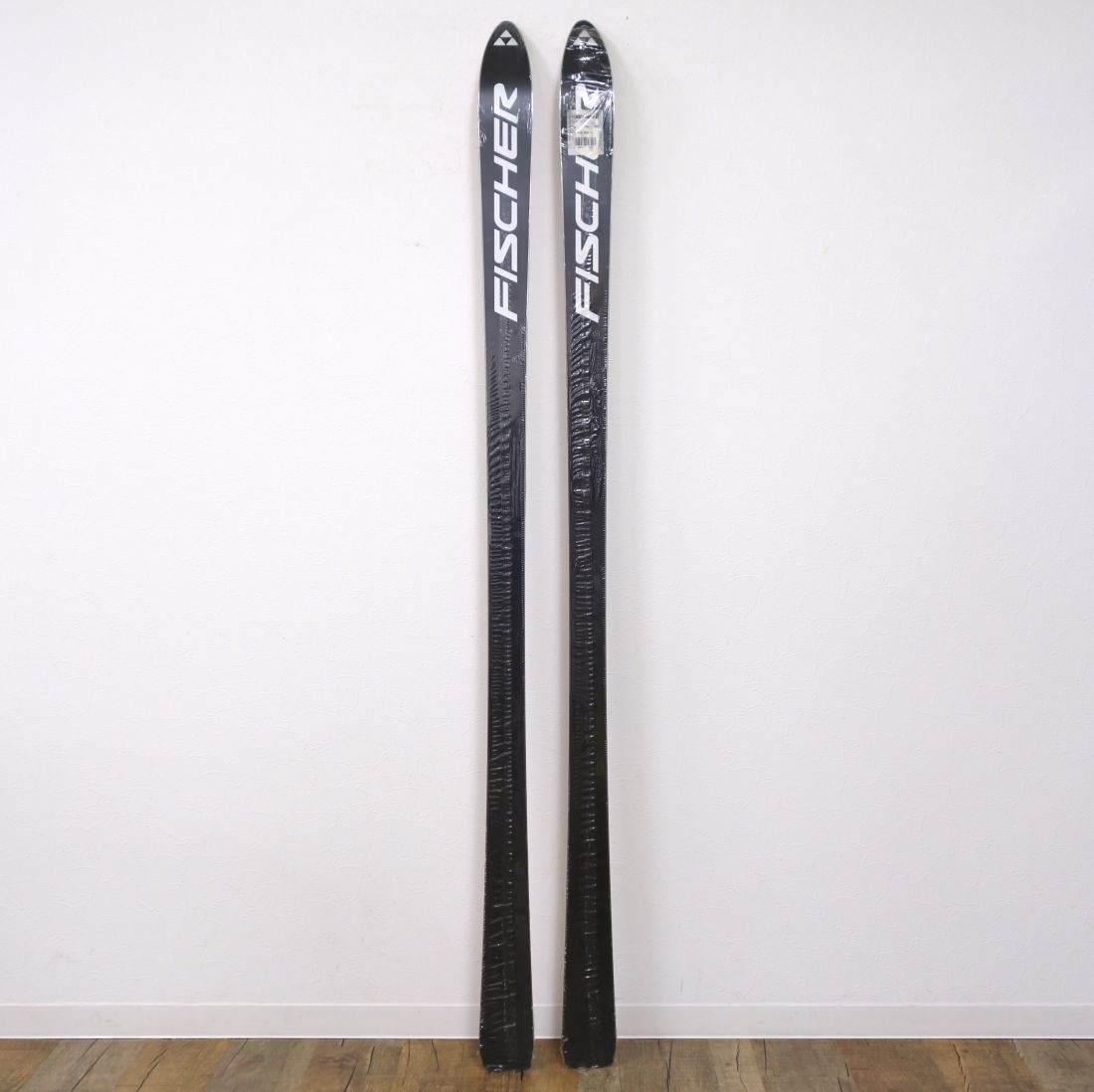 未使用 フィッシャー FISCHER V.R.S Revolution 93 180cm センター 63ｍｍ カービング スキー板 アウトドア 未使用 フィッシャー FISCHER V.R.S Revolution 93 180cm