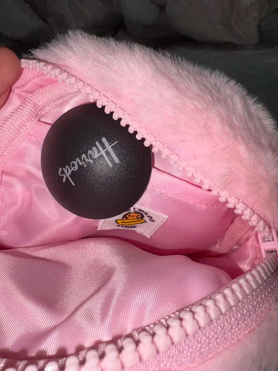 A BATHING APE アベイシングエイプ ベイビー マイロ PLUSH クロスボディーバッグ ピンク バッグ