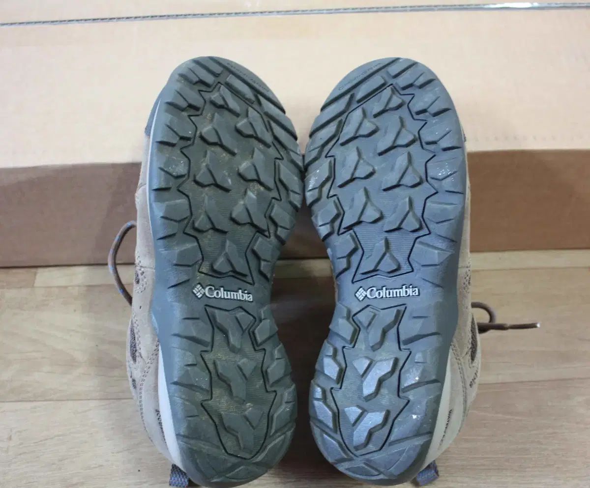 S ー 1897 /コロンビア 正規品 レディース トレッキングシューズ 235