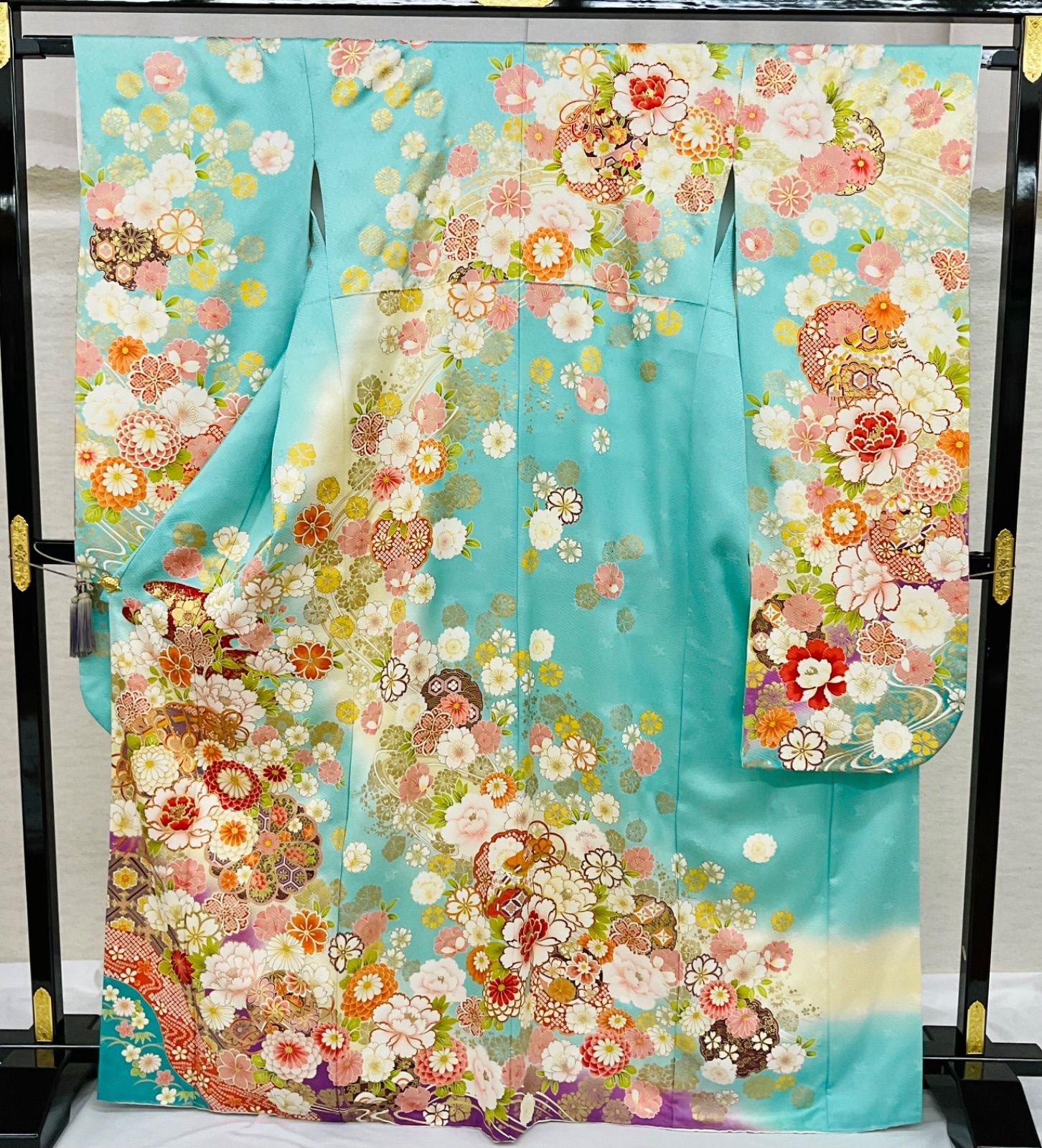 振袖 総絞り 花模様 紗綾形花地紋 薄ピンク 成人式 晴れの 着物 045a p