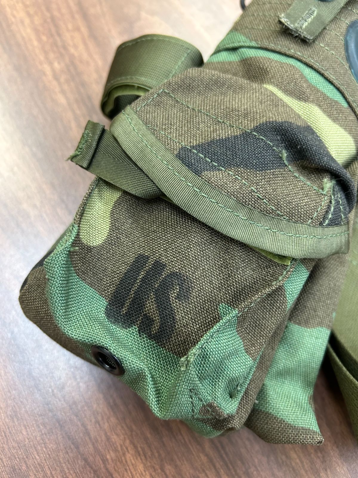 米軍実物 ラジオポーチ 1986年製 デッドストック品 ウッドランドカモフラージュ