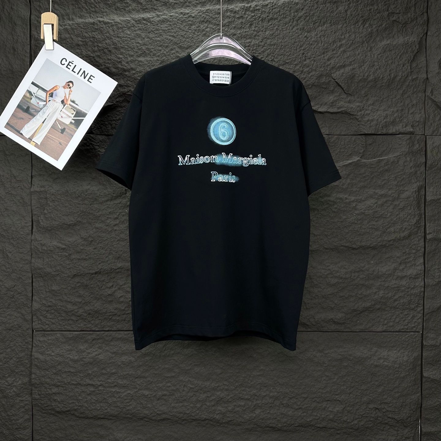 MM6 MAISON MARGIELA 刺繍ロゴTシャツ 今日特価】MM6 2025 New 刺繍ロゴ＆デジタルプリント 男女兼用 T