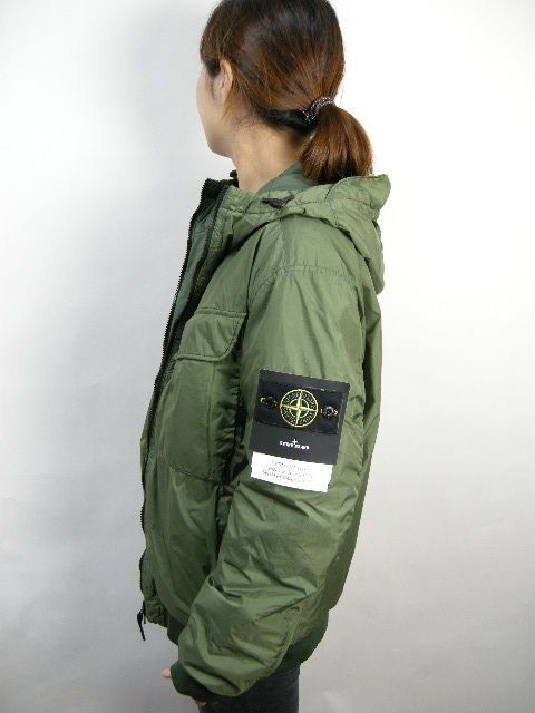 サイズM■新品■STONE ISLANDフード付き中綿ジャケット カーキ メンズ