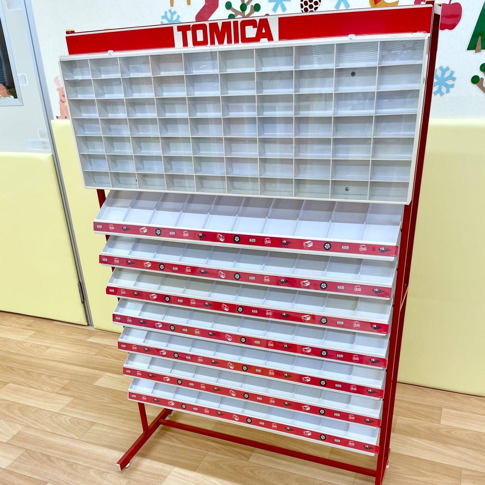 専用☆引取限定☆ TOMICA トミカ 什器 中古 店舗 陳列 入手困難 非売品 コレクター必見 現品のみ 店舗用品 ミニカー ディスプレイ 人気商品  - メルカリ