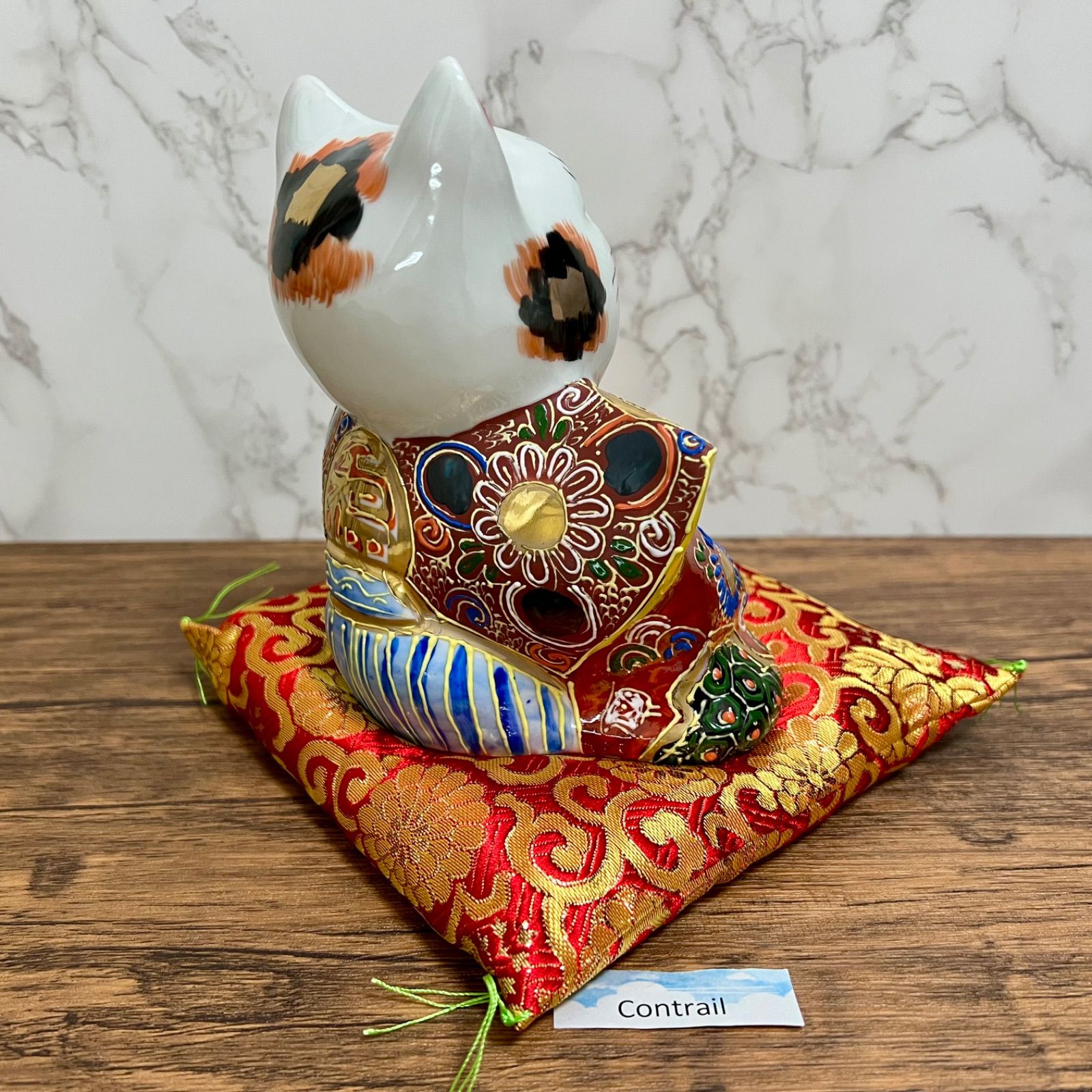 九谷焼】福助猫 招き猫 6号 盛 座布団付 縁起物 置物 Maneki Neko