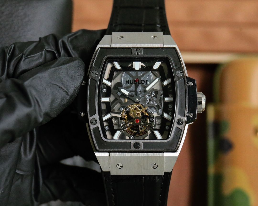 HUBLOT ブラック時計ケース HUBLOT ウブロ 時計ケース ウォッチケース 小物 ブラック 美品
