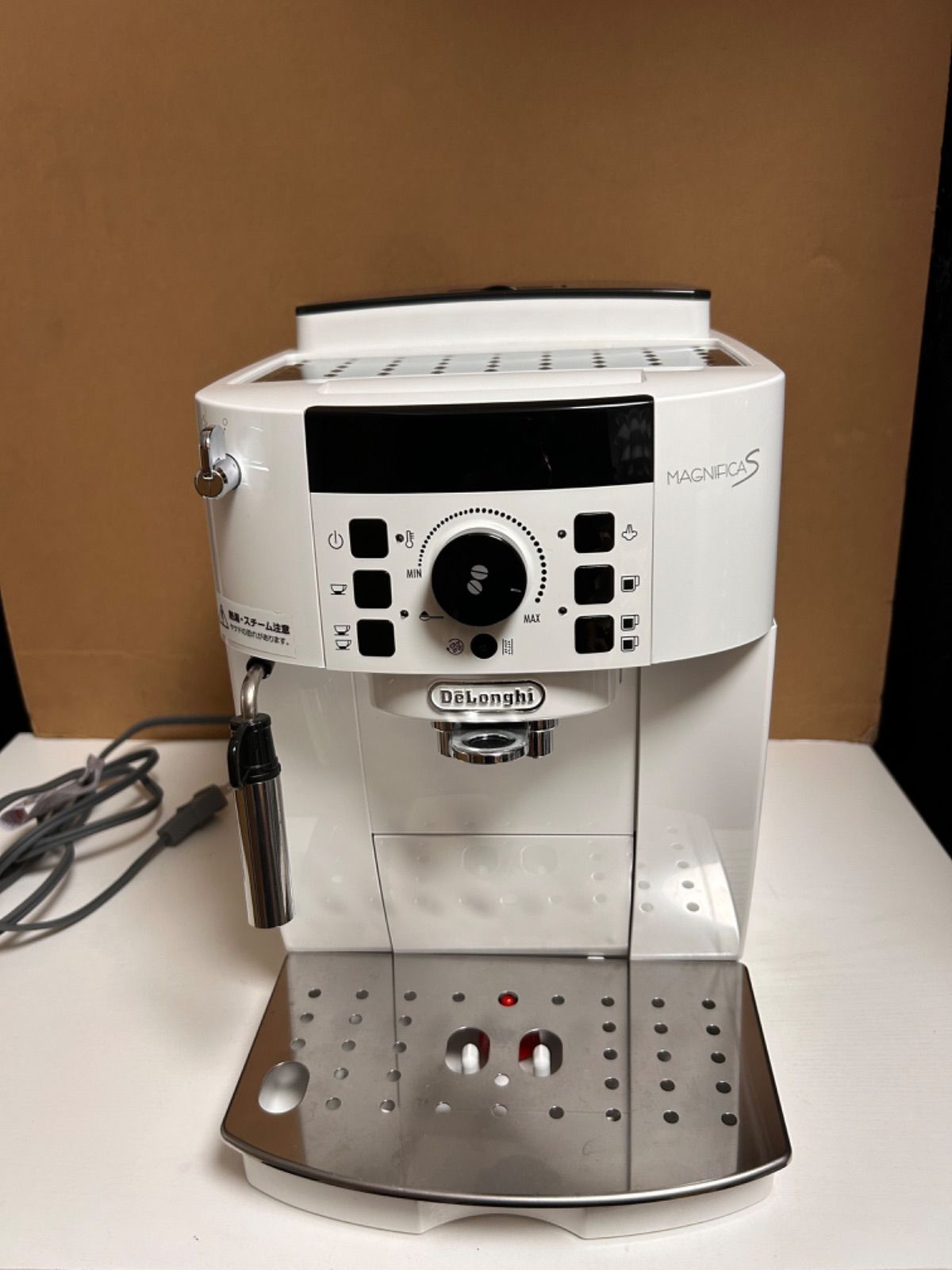 デロンギ DeLonghi ねだっ マグニフィカS ECAM22112W