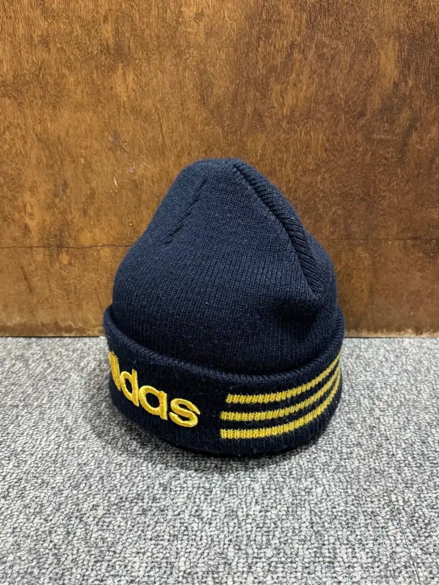 Adidas アディダス