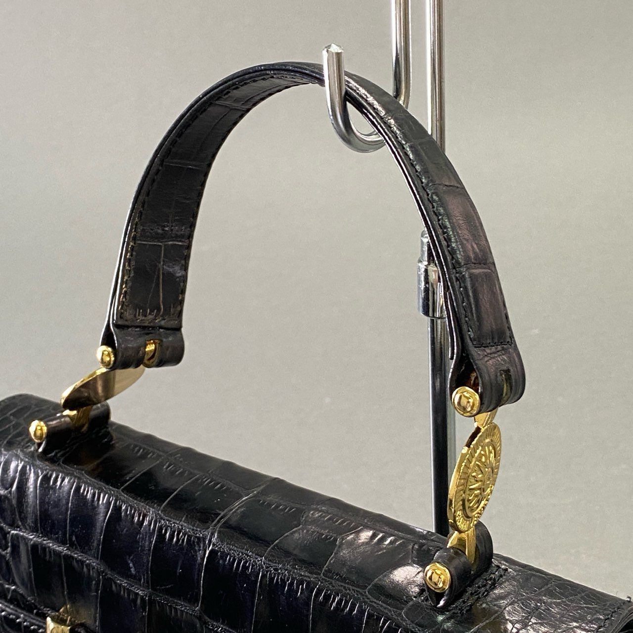 Af4 GIANNI VERSACE ジャンニ ヴェルサーチ クロコ型押し ハンドバッグ 